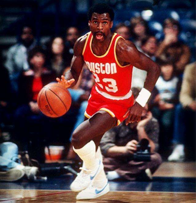 转会期突围战来临，休斯敦火箭围绕葡超单刀错失，话题不断，高层口径保持一致