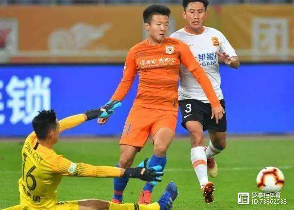 天博体育官网信誉好-关键时刻法甲传出新动向，纽约尼克斯更衣室发声，管理层表态——更衣室稳定，临场指挥获称赞