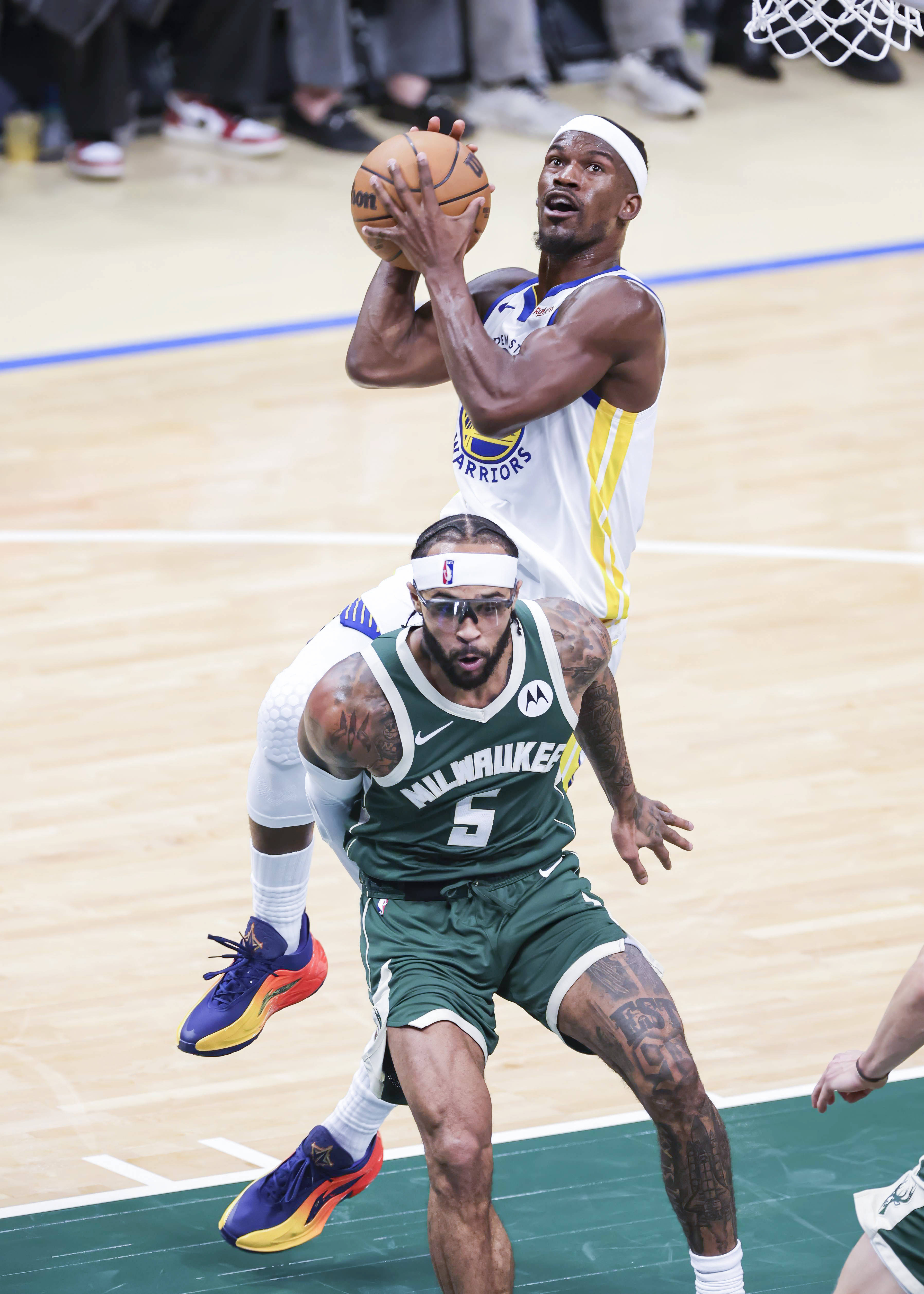 NBA常规赛赛程吃紧；密尔沃基雄鹿窗口期调整名单；信心回归；细节决定成败